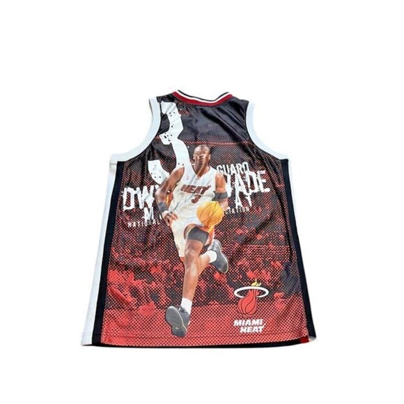 Majestic Miami Heat #3 Dwyane Wade Basketball Jersey Youth Size 14/16 NBA - Picture 2 of 8